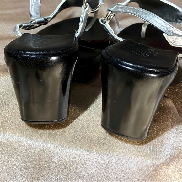 WILD PAIR Italy metallic silver leather sandals 9 - Picture 5 of 9